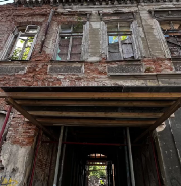 VIDEO/ Nicușor Dan: Continuă lucrările de conservare şi protejare la Hanul Solacolu