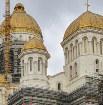 Catedrala Națională va fi sfințită pe 26 octombrie, de Sf. Dimitrie, de Patriarhul Ecumenic Bartolomeu I și Patriarhul Daniel