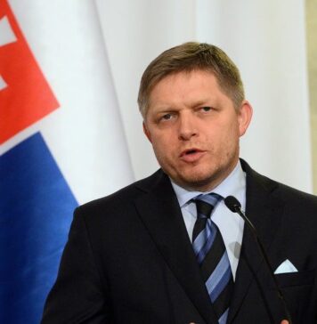 Premierul slovac Fico vrea să schimbe Constituția, încât legile UE să nu mai aibă prioritate asupra celor naționale