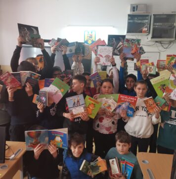 Fundația Îmi Pasă – 100.000 de cărți pentru 1.000 de școli din România