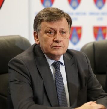 Crin Antonescu: România nu trebuie să trimită trupe în Ucraina