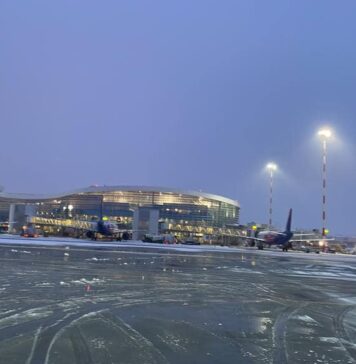 CNAB: Trafic aerian în condiții de iarnă; aeronavele aterizează și decolează în siguranță