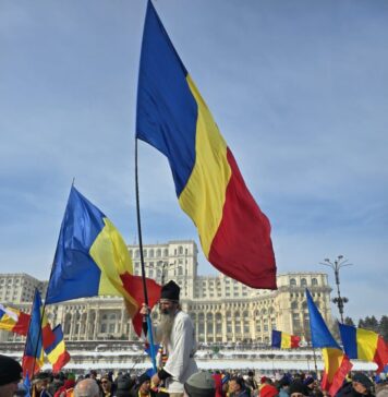 AUR: Au fost strânse peste 200.000 de semnături pentru candidatura lui Călin Georgescu