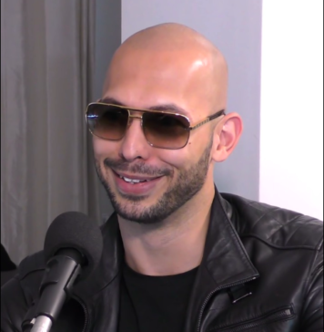 Fraţii Tate au plecat din România joi dimineață cu un avion privat şi se îndreaptă spre Florida, potrivit unei informații obținute în exclusivitate de Antena 3 CNN.