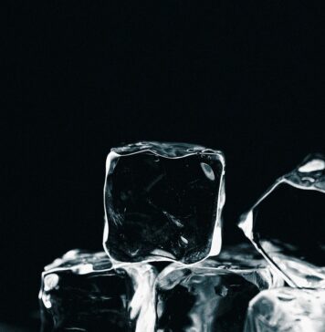 ANPC a sancționat Premier Restaurants SRL (operatorul lanţului de restaurante McDonald’s) cu 30.000 lei pentru cuburi de gheață contaminate cu enterococi intestinali și bacterii coliforme