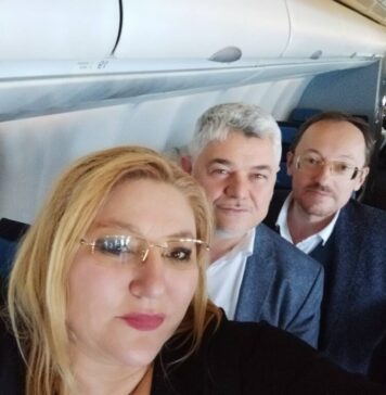 Diana Şoşoacă: „Salutări de deasupra Oceanului… Îi sfătuiesc pe procurorul general, pe președintele CCR, dar mai ales pe cățărătorul Ciolacu, să își dea demisia până mă întorc. ZÎT!”
