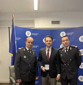 Sebastian Burduja: Ieri am bătut la Ministerul Energiei recordul pentru numărul de contracte semnate pentru parcuri fotovoltaice în peste 100 de comunități din întreaga țară!