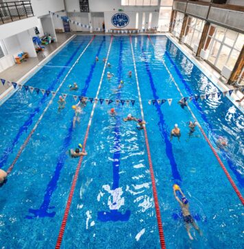 Bazinul de înot de la Şcoala 311 din Sectorul va fi administrat de DGASPC