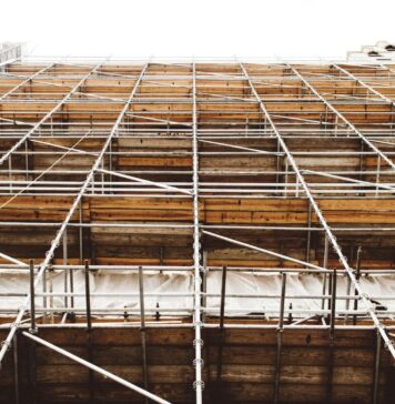 Un bloc de locuințe de pe Calea Victoriei, reabilitat cu bani de la Ministerul Dezvoltării