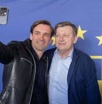 Crin Antonescu: La întâlnirea cu liberalii din sectorul 3 am simțit cât de importantă este puterea noastră. Ce forță vine din încrederea regăsită în viitor!