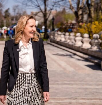 Elena Lasconi a vizitat vineri grădina Palatului Cotroceni