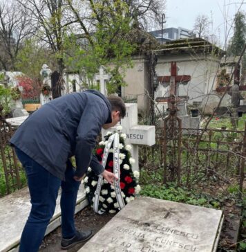 Victor Negrescu: Alături de colegii din PES Activists România, am depus coroane de flori la mormintele lui Constantin Titel Petrescu și Sergiu Cunescu, două figuri istorice ale social-democrației românești