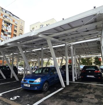 A fost finalizată prima parcare publică dotată cu panouri fotovoltaice în Sectorul 4 – FOTO