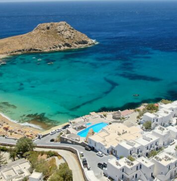 Încep vacanțele în Grecia: Zboruri charter către insule de vis și oferte de vară cu 26 de zboruri săptămânale