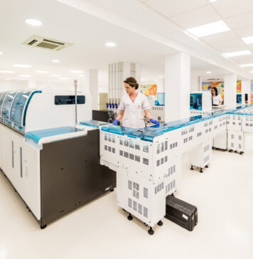 Premieră în România: Test de salivă pentru diagnosticarea endometriozei