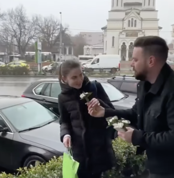 VIDEO/ Vlad Popescu Piedone a împărțit flori și mărțișoare femeilor întâlnite pe stradă