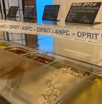 GALERIE FOTO/ ANPC vine cu explicații după ce a închis o cantină din Parlament: ”S-au găsit produse expirate, dar şi măncăruri ţinute la temperaturi necorespunzătoare”