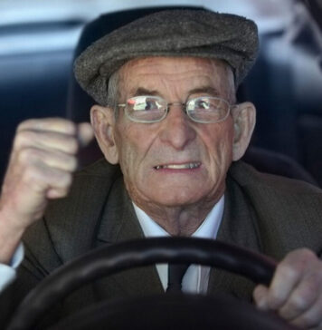 România devenită „Geţia” urma să fie condusă de…130 de bătrâni şi 1.300 de moşi; se înfiinţa Ministerul Omului şi Ministerul Bunăstării