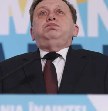 Crin Antonescu: Candidez independent, nu mă condiționează pe mine Guvernul sau partidele care-l compun