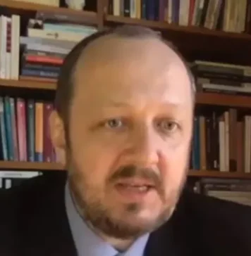 Papahagi: „Vedem un neant în mintea liderului POT, Anamaria Gavrilă; parcă e o hologramă”