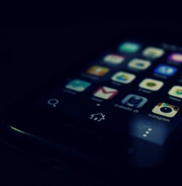 13 milioane de români sunt în social media, iar numărul scade