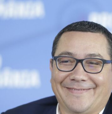 Ponta: Observăm că acum Bruxelles-ul, aşa cum făcea Moscova înainte, ne atacă valorile naţionale – iubirea de țară, religia, familia, tradițiile