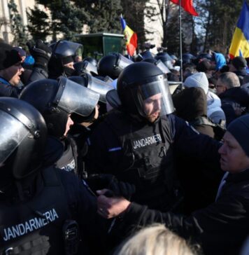 Marius Tucă: Lovitura de stat continuă cu violenţă împotriva românilor