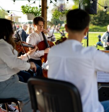 Tradiții și Flori de Sărbători – peste 150.000 de vizitatori în Parcul Regele Mihai I