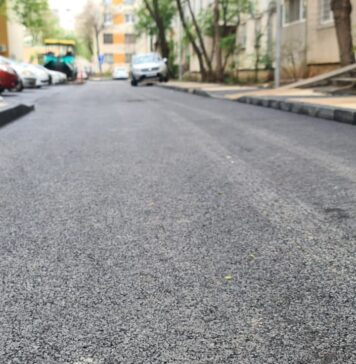 Nou asfalt pe Str. Oltina din Sectorul 5 – FOTO