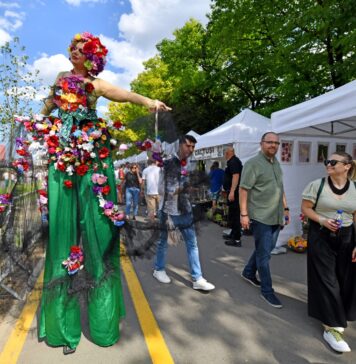 Peste 120 de comercianți vor participa la West Side Flower Fest 2025