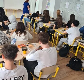 Trei unități de învățământ din Sectorul 5, incluse în Programul Național ,,Masă Sănătoasă’’, desfășurat de Ministerul Educației