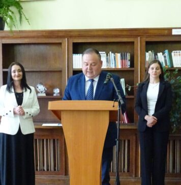 Cărțile unesc oameni: DRRM, premiat pentru una dintre cele mai consistente donații de carte în limba română