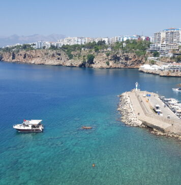 Sezonul vacanțelor 2025 în Turcia începe în forță: Zboruri din 14 orașe din România și reduceri de până la 55%