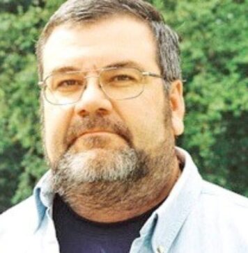 A încetat din viaţă analistul politic Bogdan Teodorescu