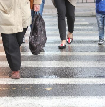 Accident în București. Un șofer a lovit un tânăr, după o dispută privind acordarea priorității