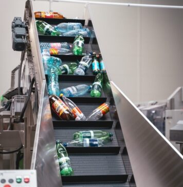 Ministrul Mediului vrea să schimbe Sistemul Garanție Returnare: Sticlele nu vor mai fi duse pentru a fi casate