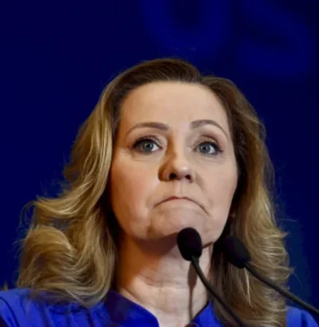 USR o lasă baltă pe Lasconi şi se grupează în spatele lui Nicuşor Dan; PNL şi UDMR, îndemnate să se „lepede” de Crin Antonescu şi să-l susţină pe Nicuşor