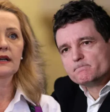 Lasconi: Candidatura lui Nicuşor Dan mă sperie; nu e deloc independent, e o lume pestriţă în jurul lui, el nu răspunde la telefon, nu preia inițiativa, îi lasă pe cei din jurul lui să faca asta