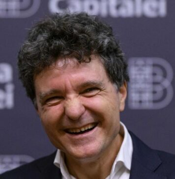 Cristoiu: Nu înţeleg de ce Nicuşor Dan ne arată cum merge el la gară ca să o ia pe mama socră; o fi o comedie?