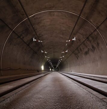 A început forarea metroului spre Otopeni cu utilajale ”Sfânta Maria” şi ”Sfânta Ana”/ Ciolacu: ”Va exista în continuare un disconfort temporar în trafic, răbdarea noastră va fi pusă la încercare”