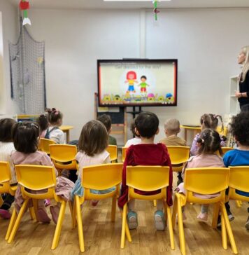 Înscrierile la creșe și grădinițe încep luni, anunță ministrul Educației