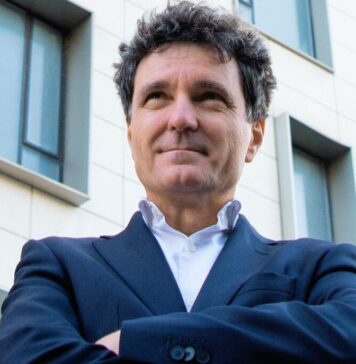 Nicușor Dan, prezent în Regie, salută faptul că tinerii au ieșit în număr mare la vot: ”E un moment important. (…) Sunt absolut conștient de responsabilitate”