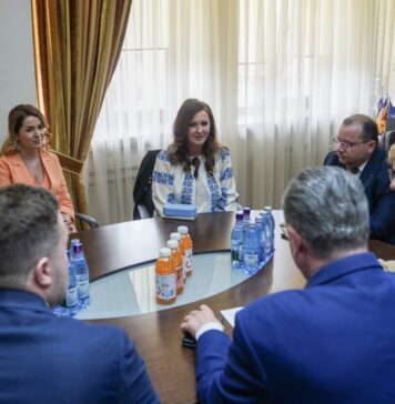 Ministrul Culturii, Natalia Intotero, la redeschiderea oficială a Expoziției Permanente a Muzeului de Istorie și Arheologie din Piatra Neamț