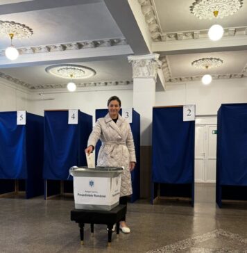 Ambasada României în Republica Moldova: Start vot în Republica Moldova! Toate cele 64 de secții de votare sunt deschise, majoritatea dintre acestea primind deja primii alegători