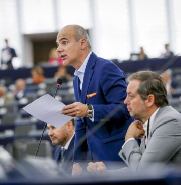 Rareș Bogdan:Să ne imaginăm cum ar arăta localitățile românești fără banii europeni (100 de miliarde de euro) care au ridicat comunitățile noastre!