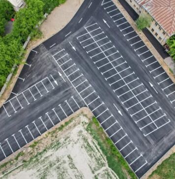 Primarul Craiovei, Lia Olguța Vasilescu: Am finalizat o nouă parcare în Craiova, pe strada Amaradia, într-o zonă intens circulată a orașului