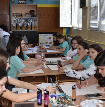 Copiii de la Centrul de pictură Sector 5, într-un schimb educațional inedit cu elevii unei școli din Bulgaria