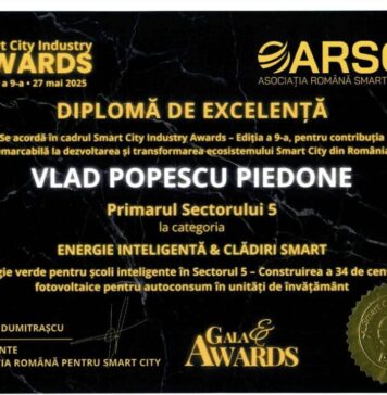 Primarul Sectorului 5, Vlad Popescu Piedone, premiat la Gala Smart City Industry Awards pentru proiectul ce prevede construirea a 34 de centrale fotovoltaice pentru autoconsum în unități de învățământ