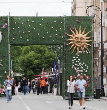 Primarul Craiovei, Lia Olguța Vasilescu: Astăzi au început Zilele Municipiului Craiova. Sărbătorim 550 de ani de la prima atestare documentară a orașului Craiova – o istorie bogată, plină de cultură, tradiții și spirit civic