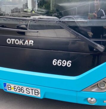 Femeie înţepată în spate de un bărbat care a urmărit-o, după ce au coborât din același autobuz